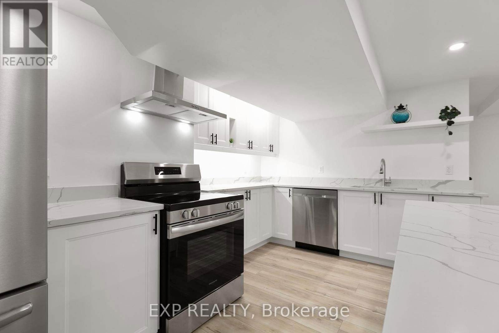 12 BARRHAVEN CRESCENT Image 31