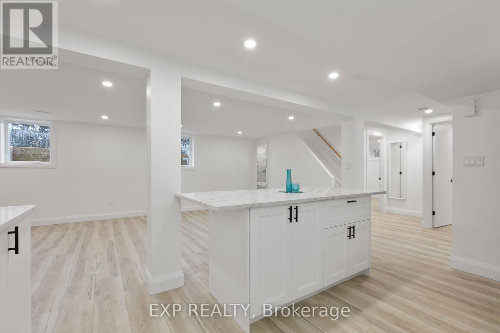 12 BARRHAVEN CRESCENT Image 33