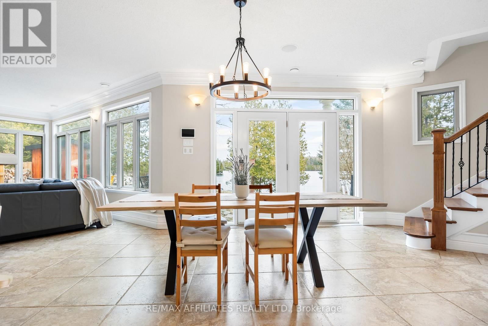 101 ARTHUR ROAD Image 14