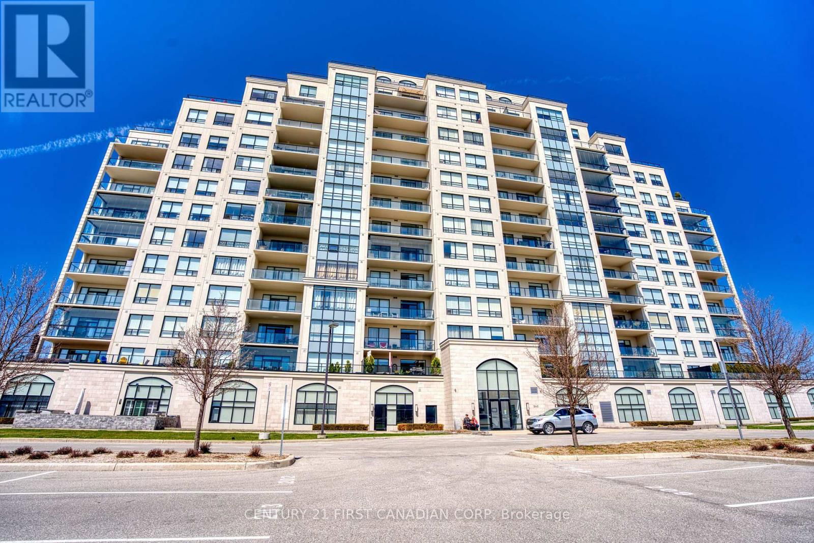 812 - 240 VILLAGEWALK BOULEVARD Image 1
