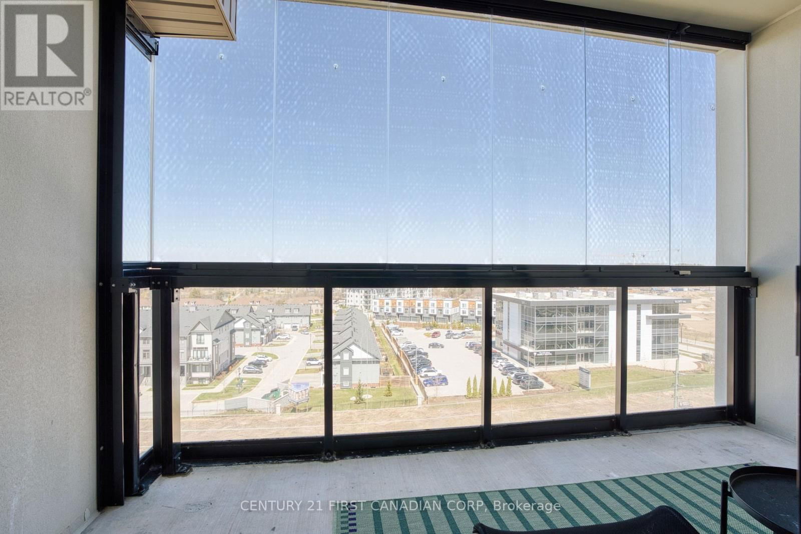 812 - 240 VILLAGEWALK BOULEVARD Image 26