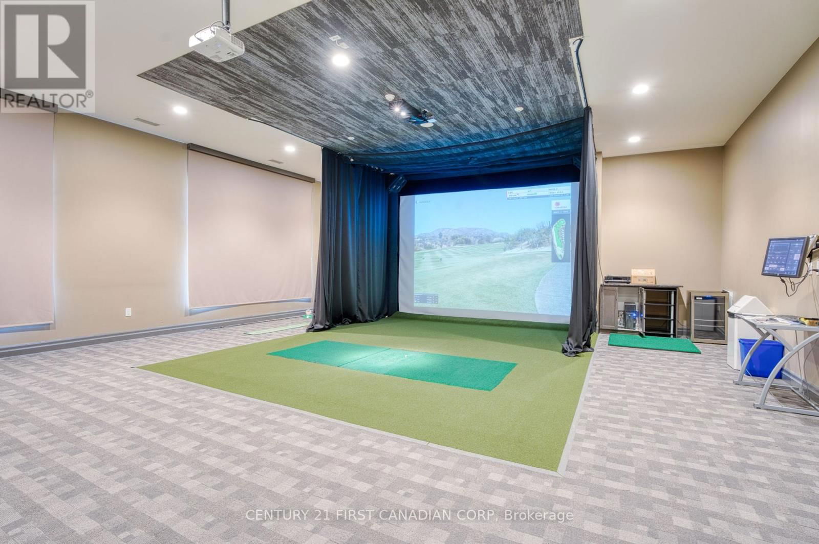 812 - 240 VILLAGEWALK BOULEVARD Image 39