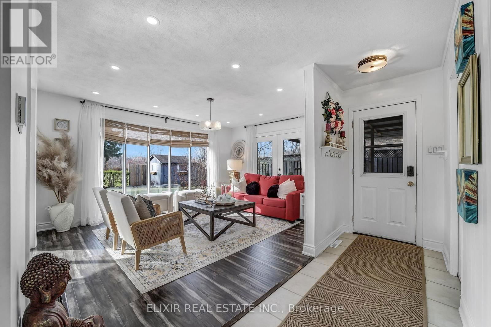 53 WINDING WAY Image 16