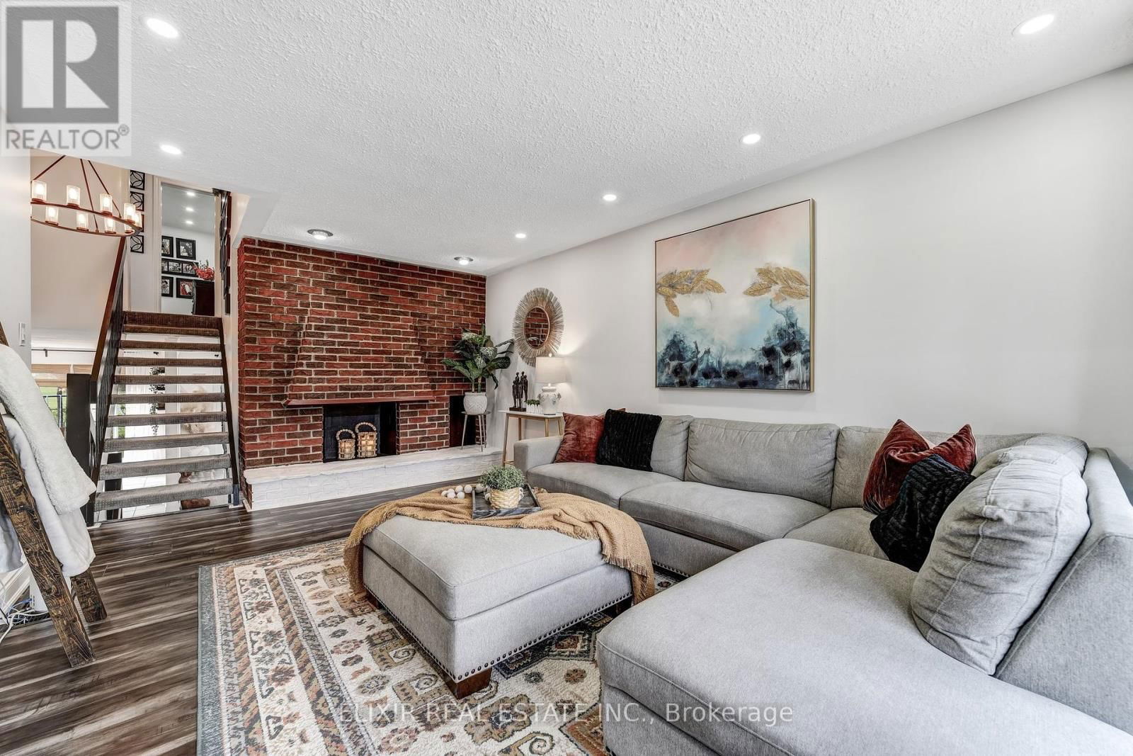 53 WINDING WAY Image 18