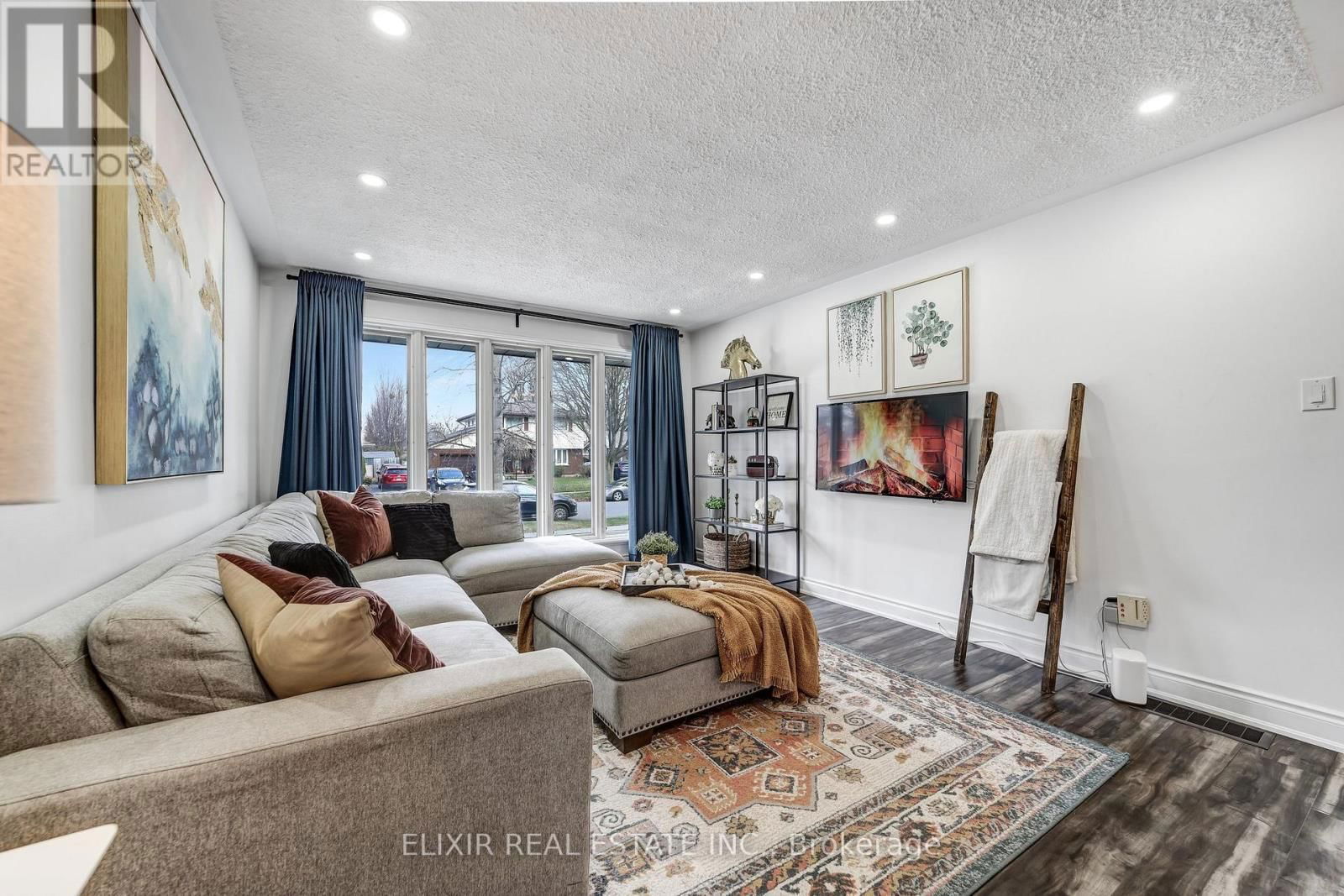 53 WINDING WAY Image 20