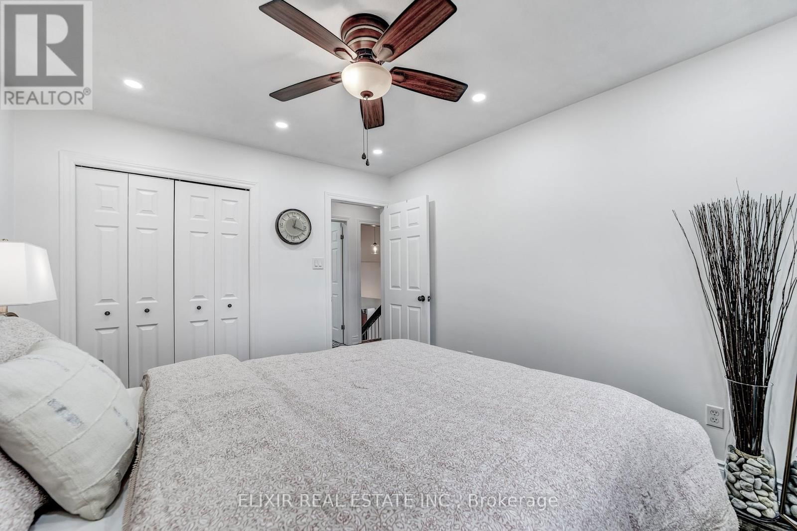 53 WINDING WAY Image 22