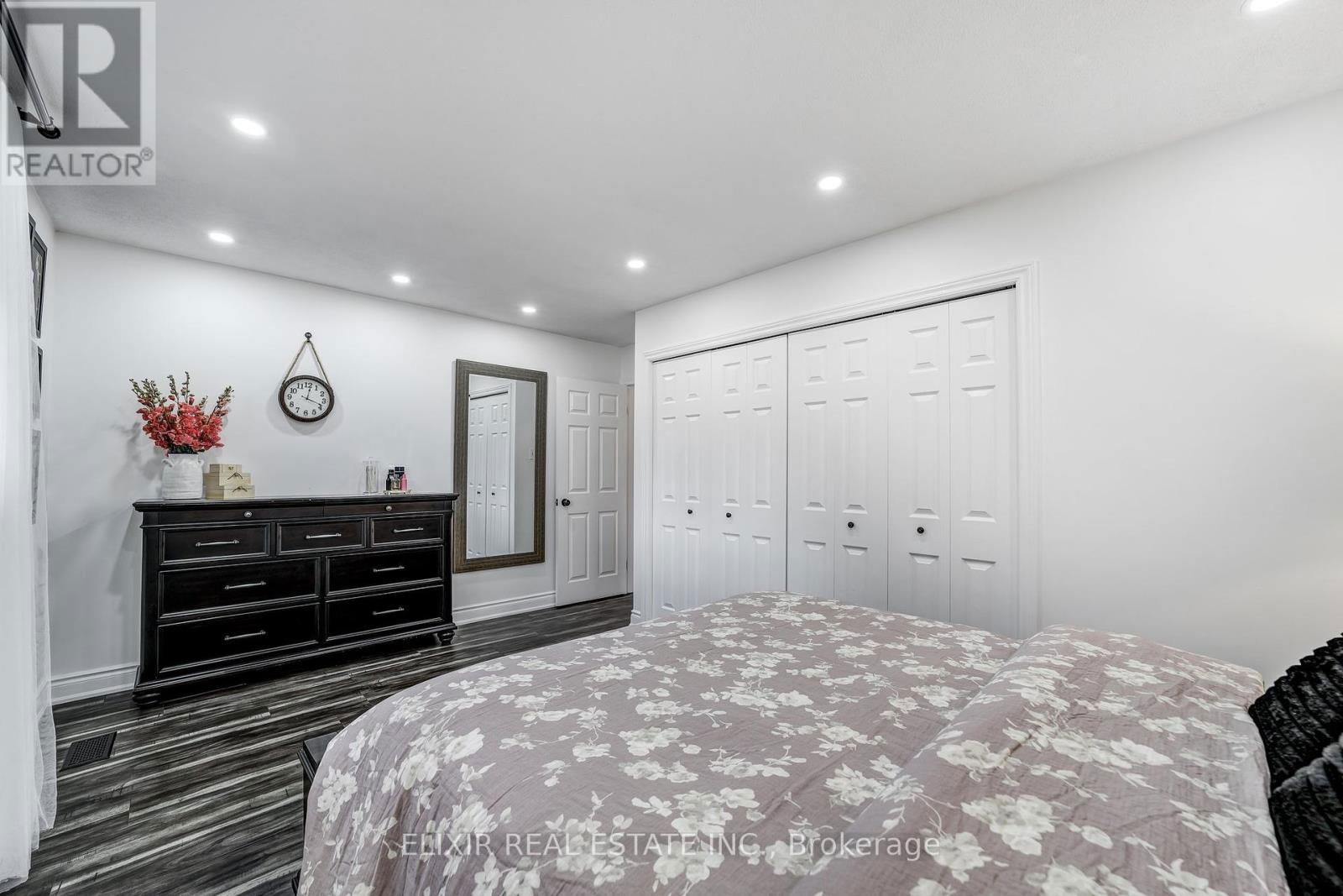 53 WINDING WAY Image 25