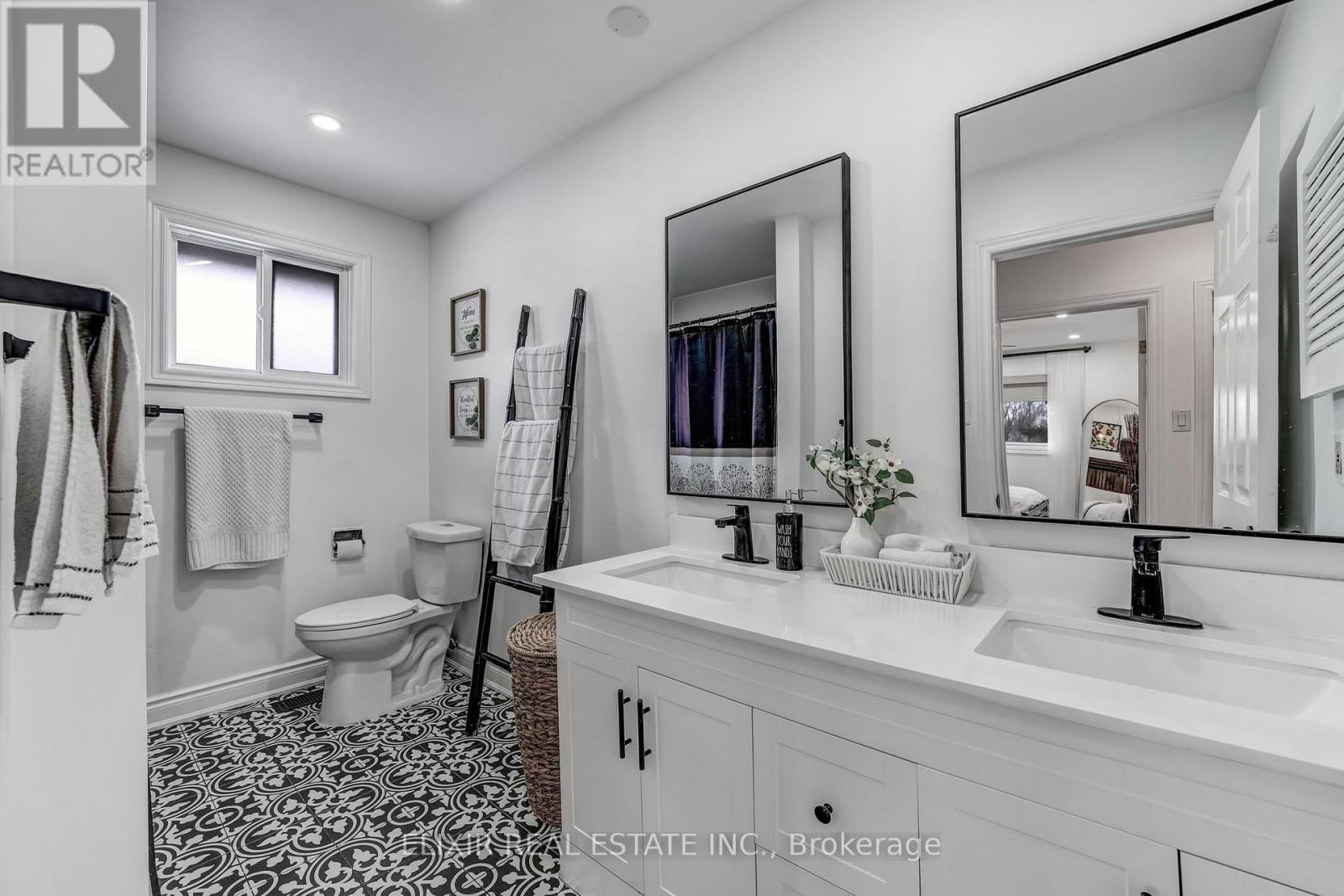 53 WINDING WAY Image 28