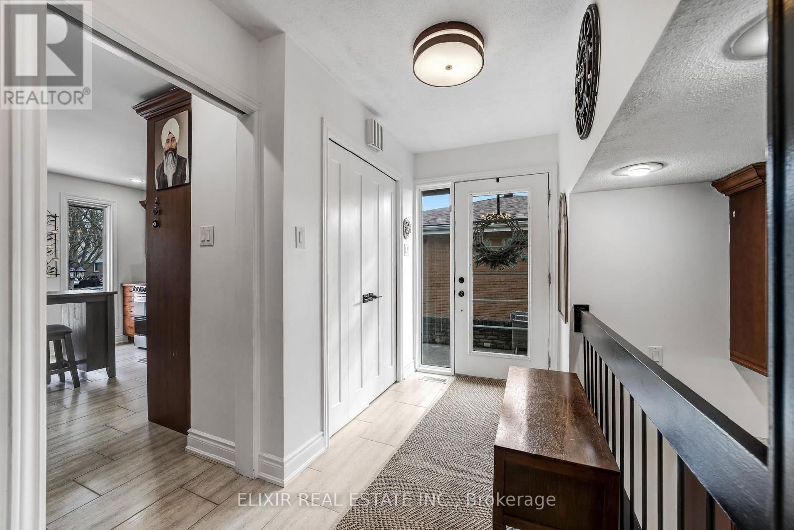53 WINDING WAY Image 4