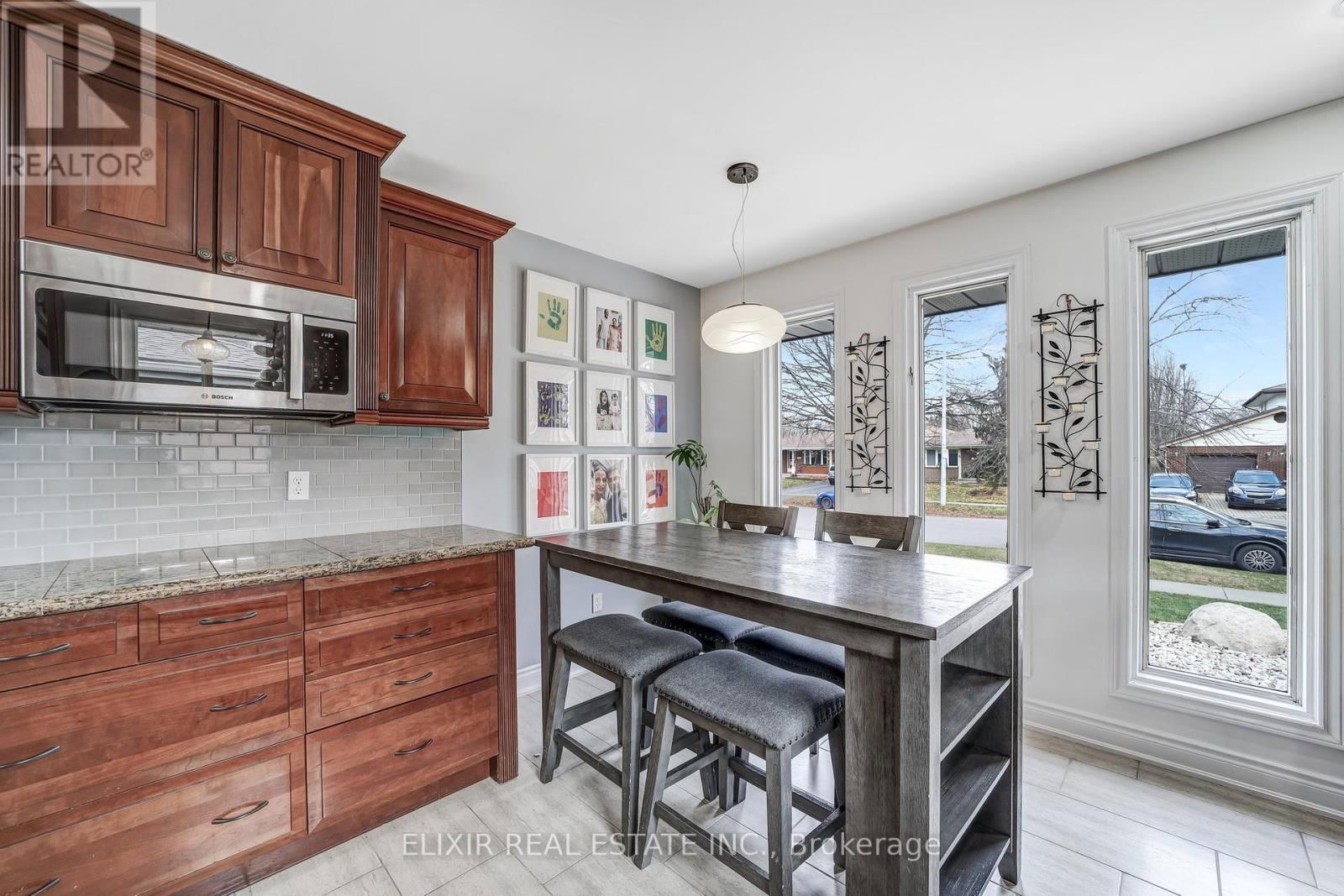 53 WINDING WAY Image 7