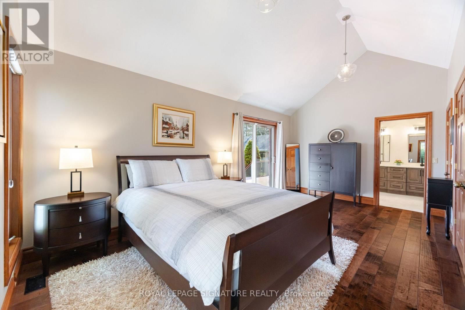 587 HILLCREST ROAD Image 16