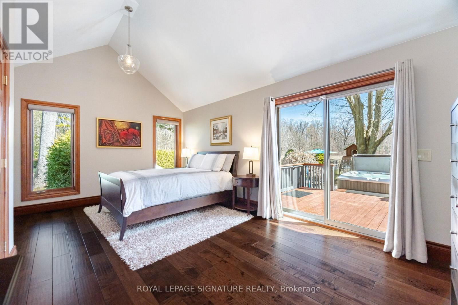 587 HILLCREST ROAD Image 17