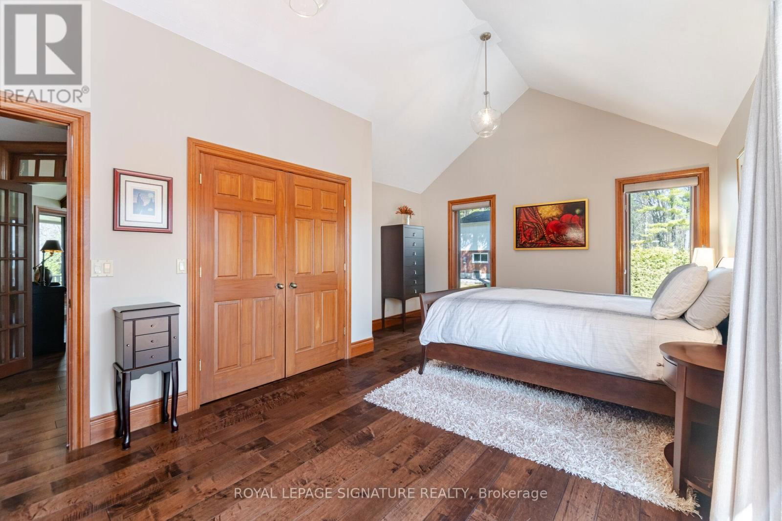 587 HILLCREST ROAD Image 18