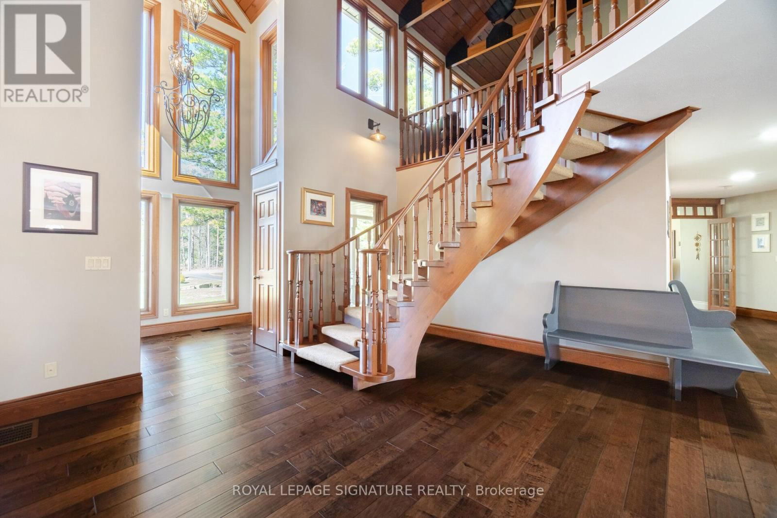 587 HILLCREST ROAD Image 24