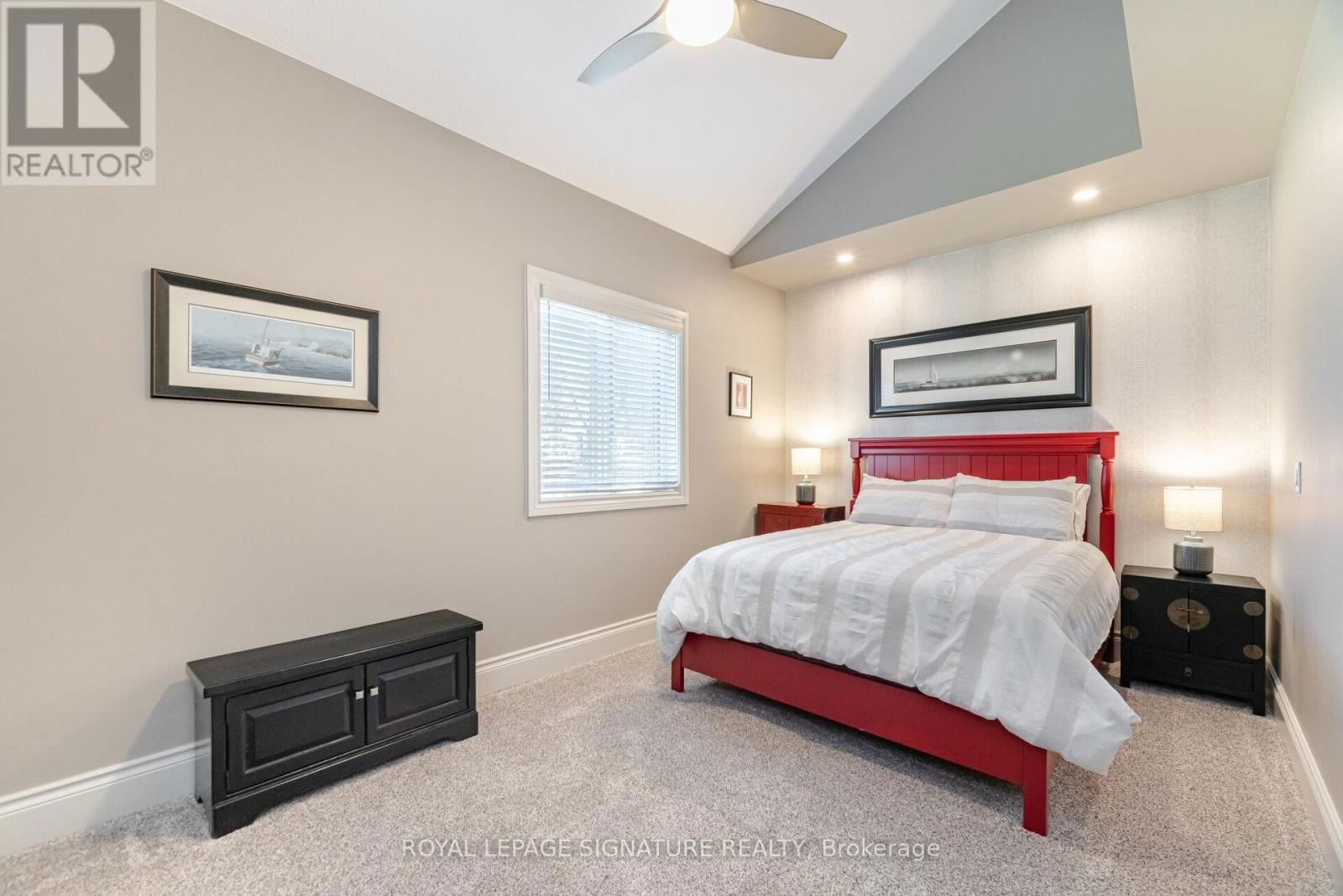 587 HILLCREST ROAD Image 26