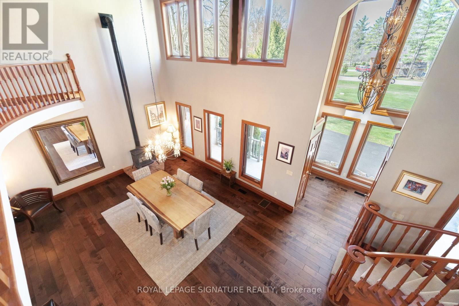 587 HILLCREST ROAD Image 8