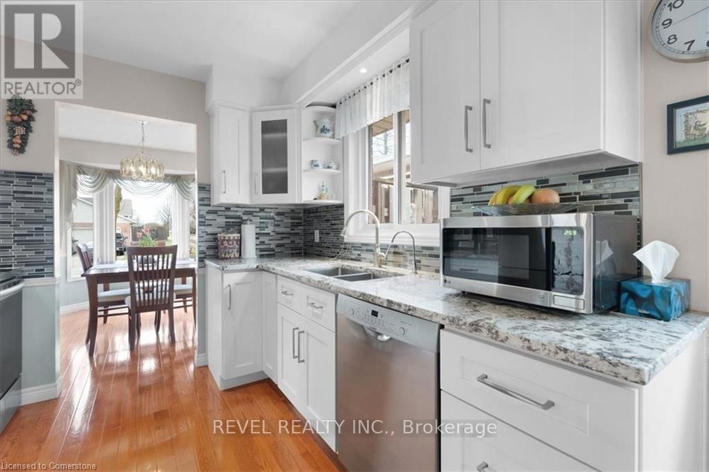 7994 OAKRIDGE DRIVE Image 12