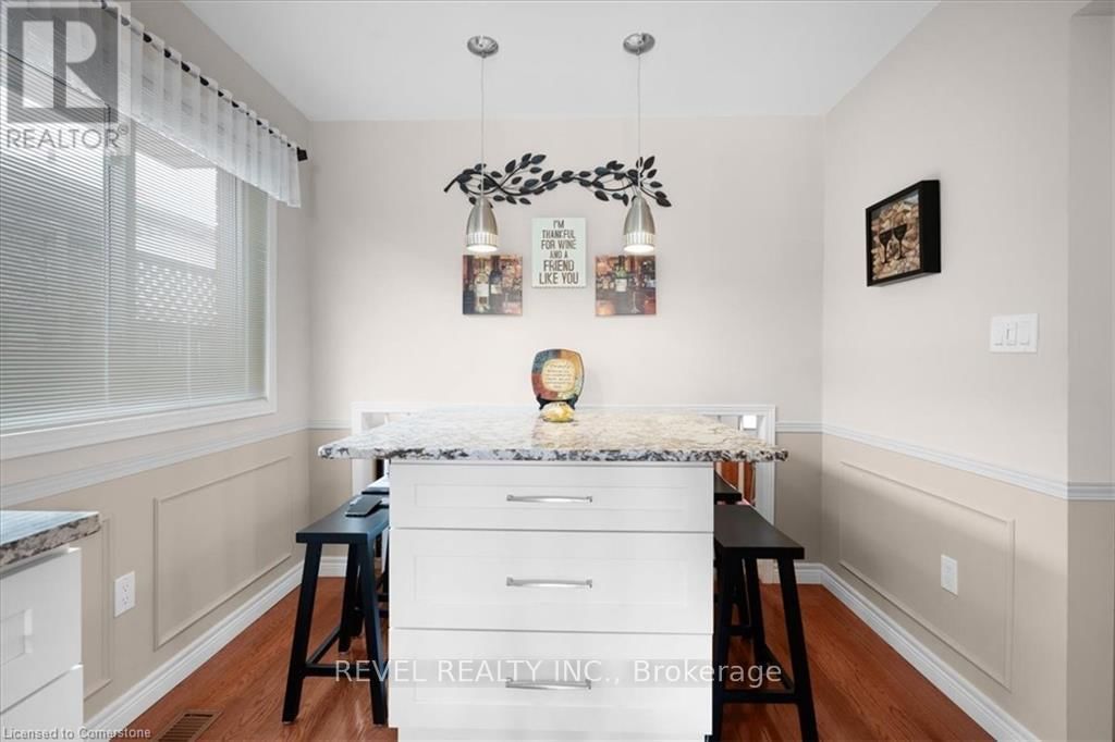 7994 OAKRIDGE DRIVE Image 13