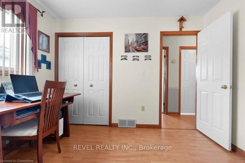 7994 OAKRIDGE DRIVE Image 26