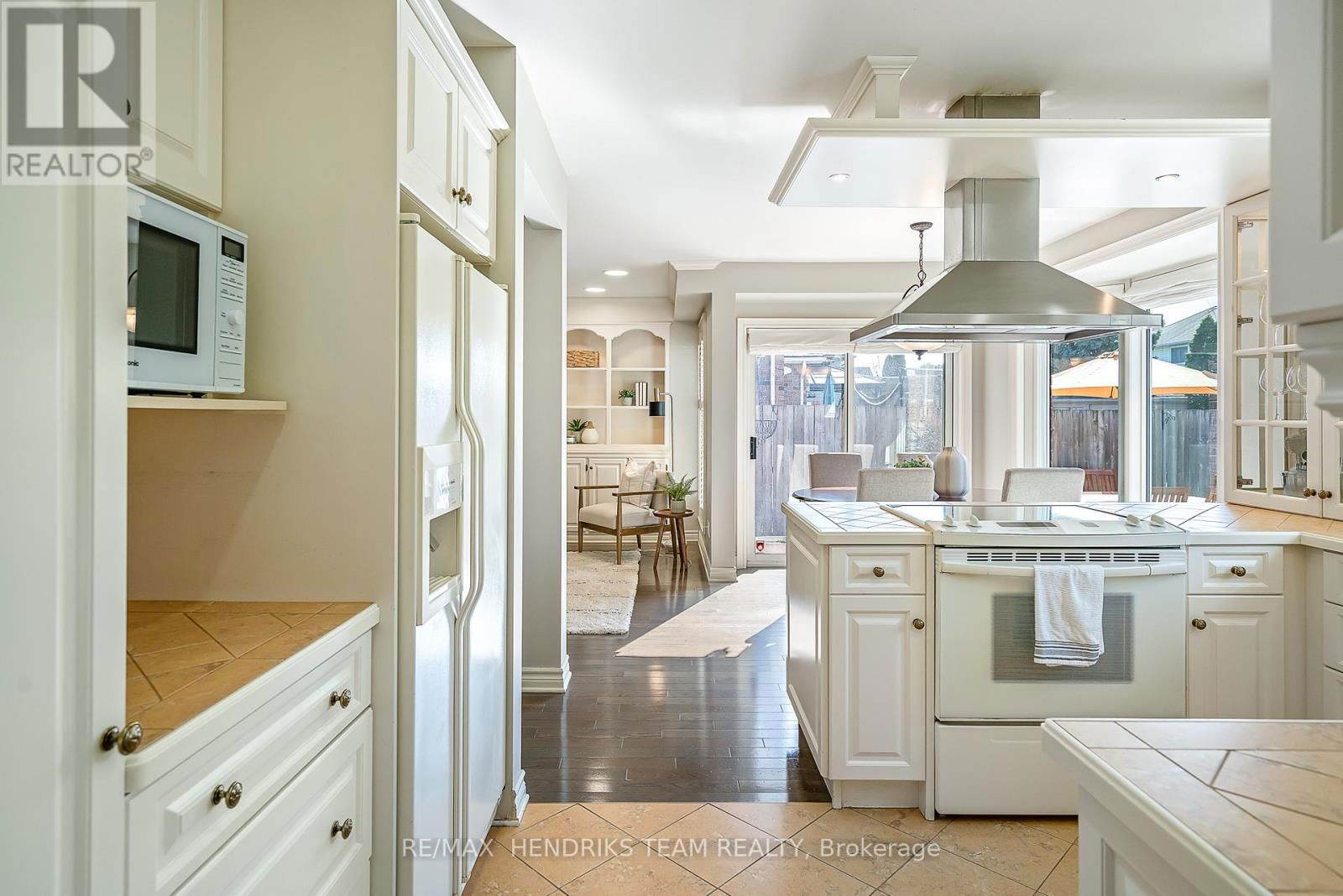 6 COUNTRYSIDE DRIVE Image 19