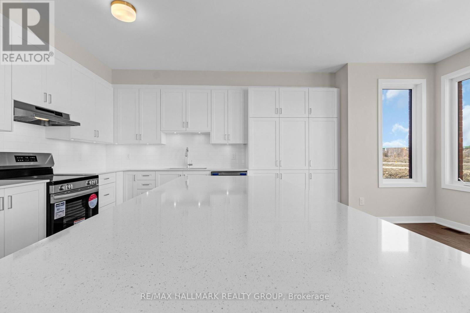 162 CONSERVANCY DRIVE Image 8