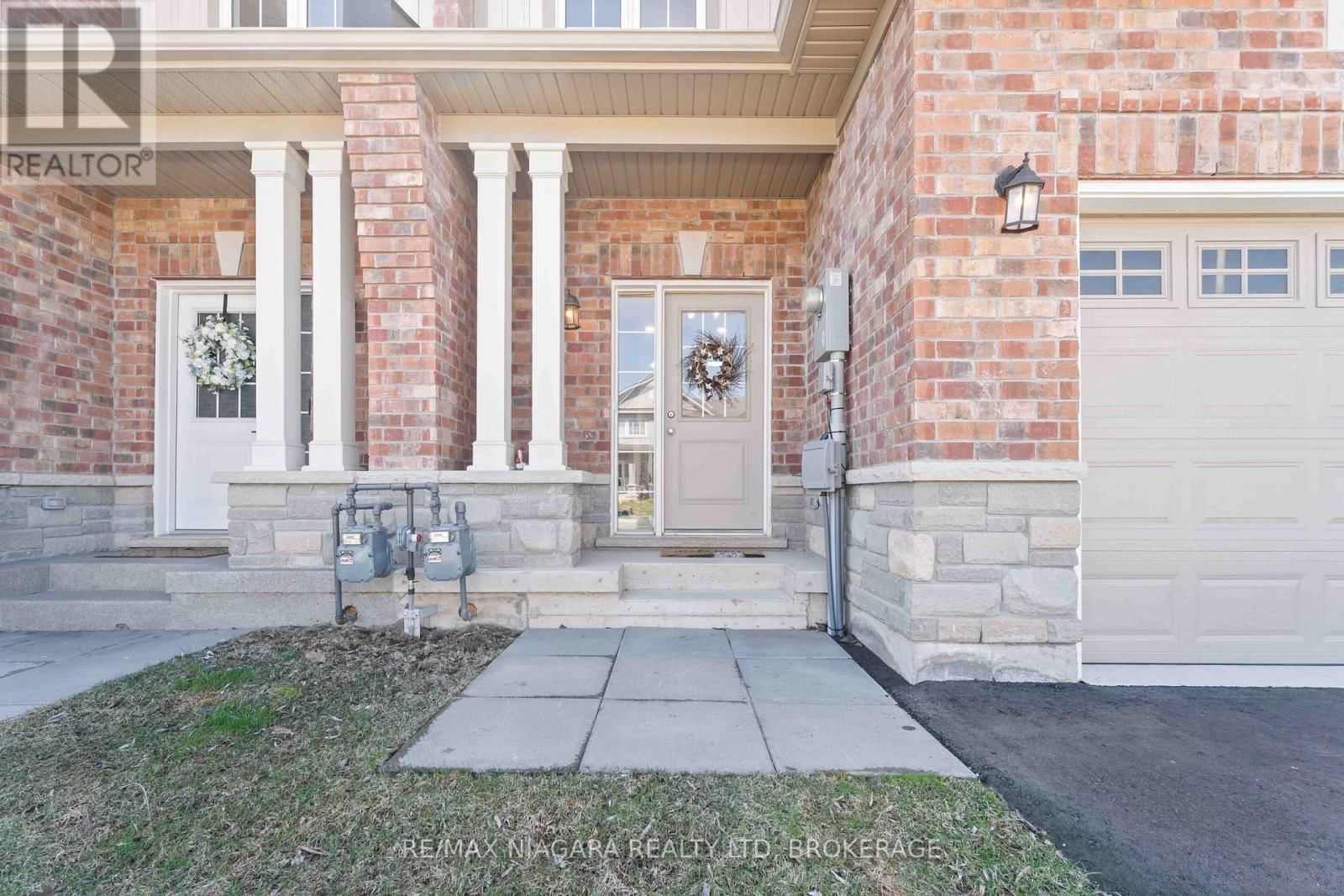 447 VIKING STREET Image 2