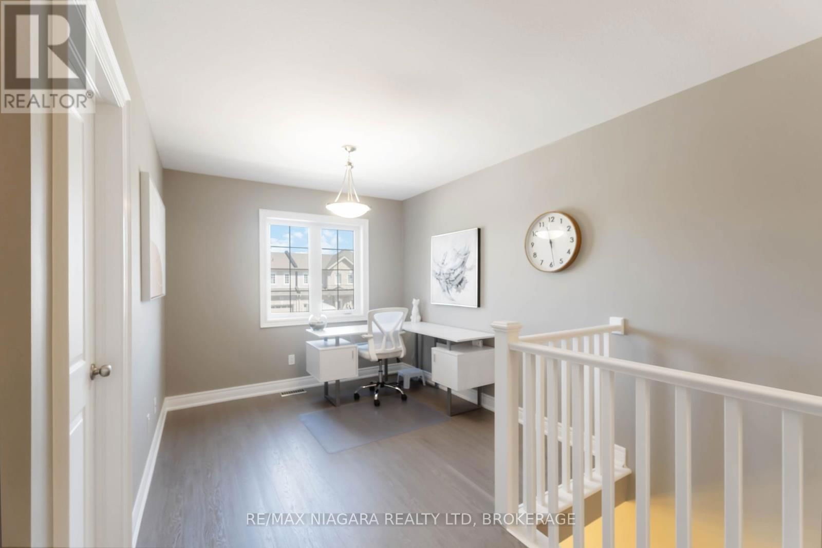 447 VIKING STREET Image 26