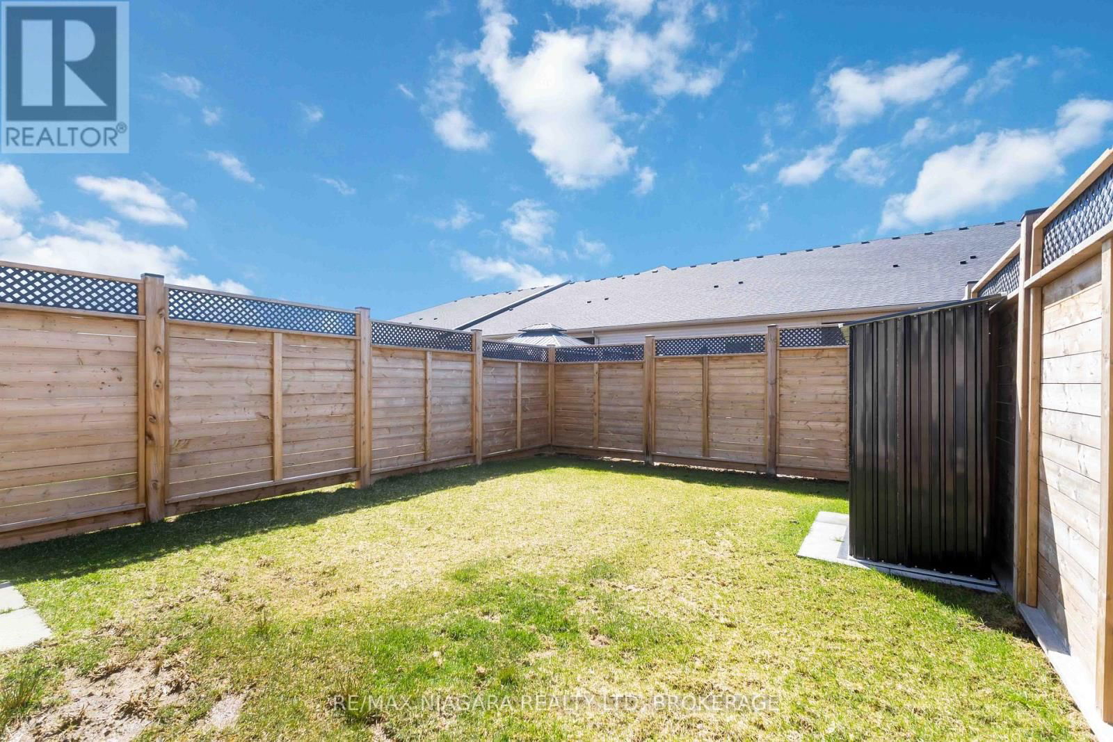 447 VIKING STREET Image 37