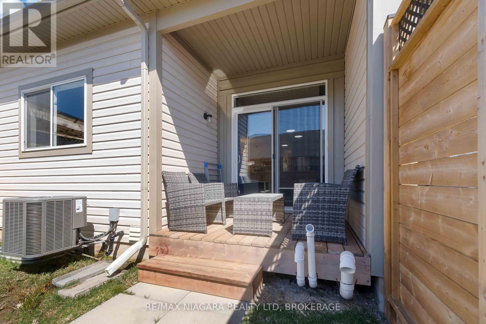 447 VIKING STREET Image 39