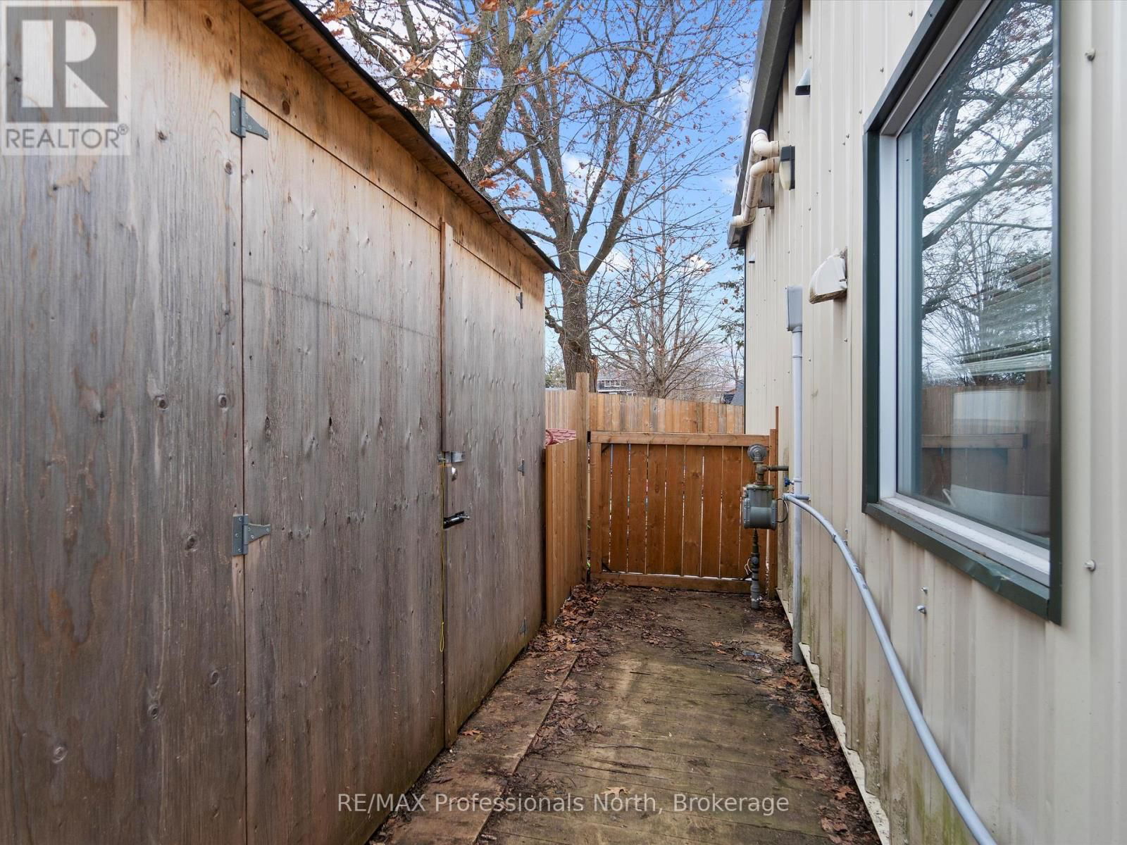 950 MUSKOKA ROAD SOUTH Image 15