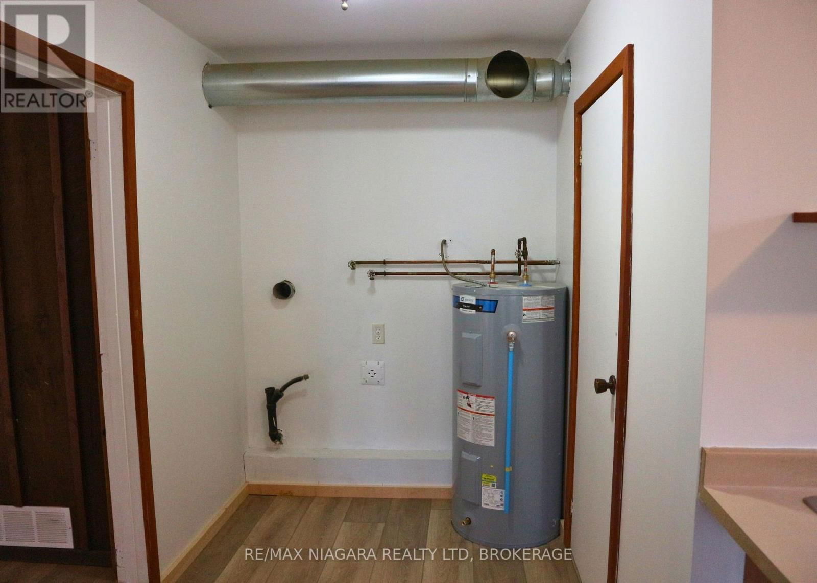 Unit #2 - 3600 GARRISON ROAD Image 15