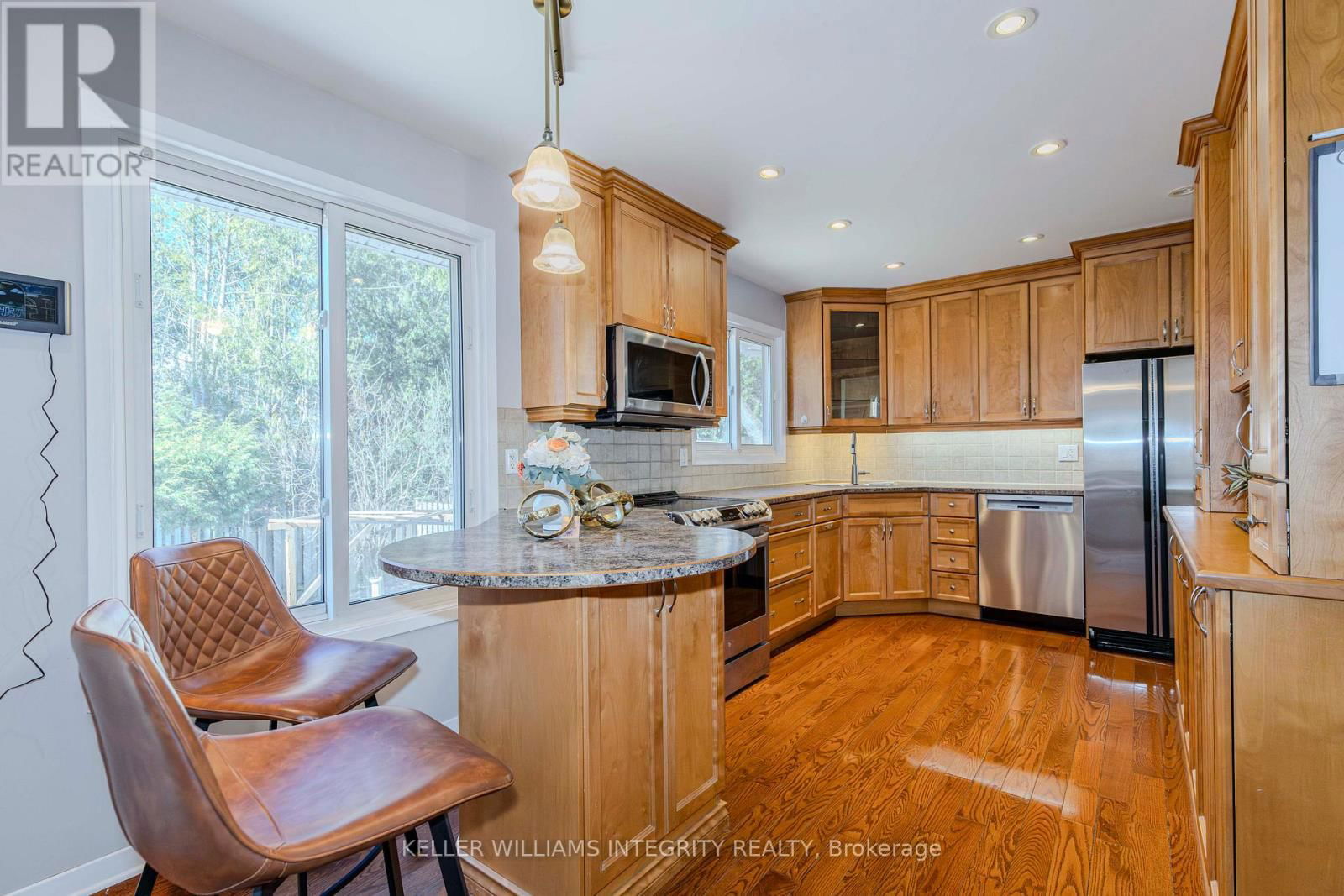 6 BEAUFORT DRIVE Image 18