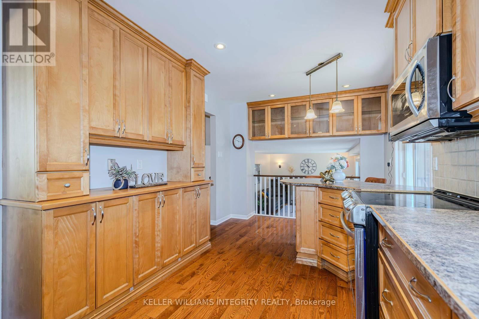 6 BEAUFORT DRIVE Image 23