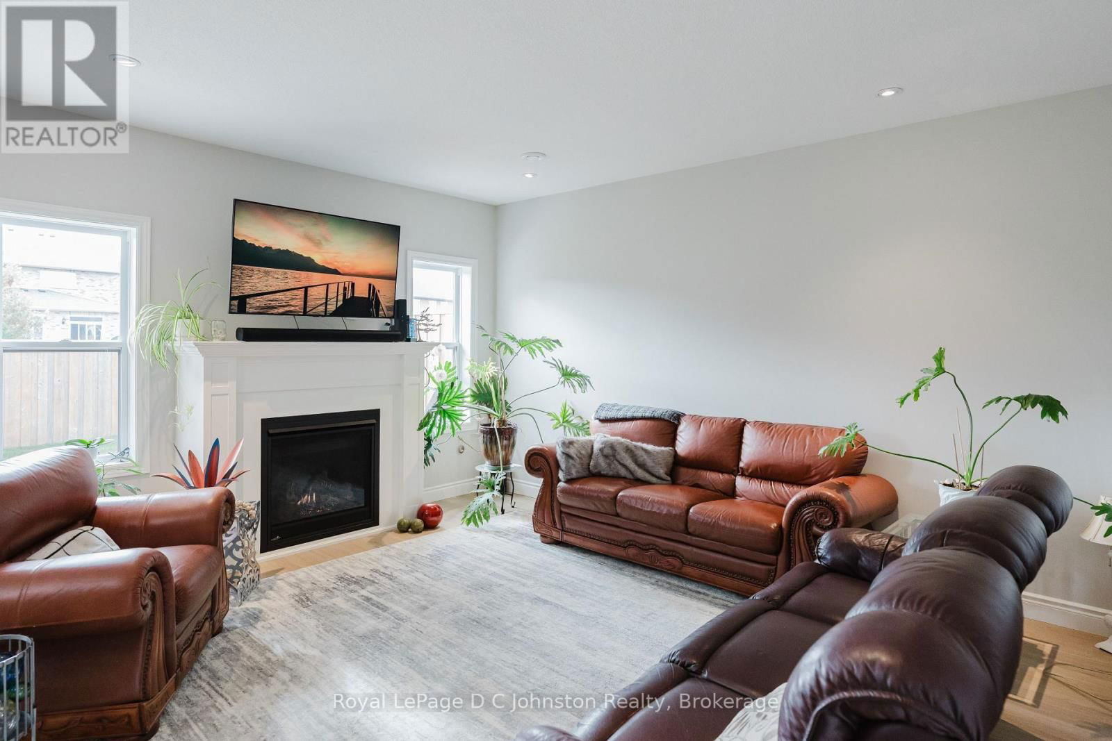 3 - 1050 WATERLOO STREET Image 17