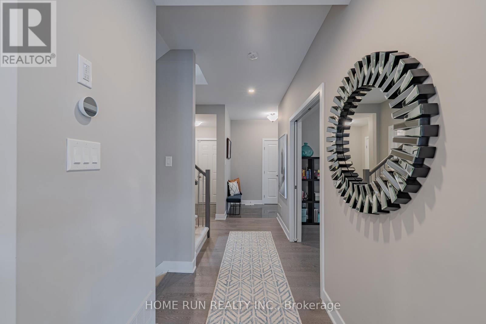44 THUNDERBOLT STREET Image 10