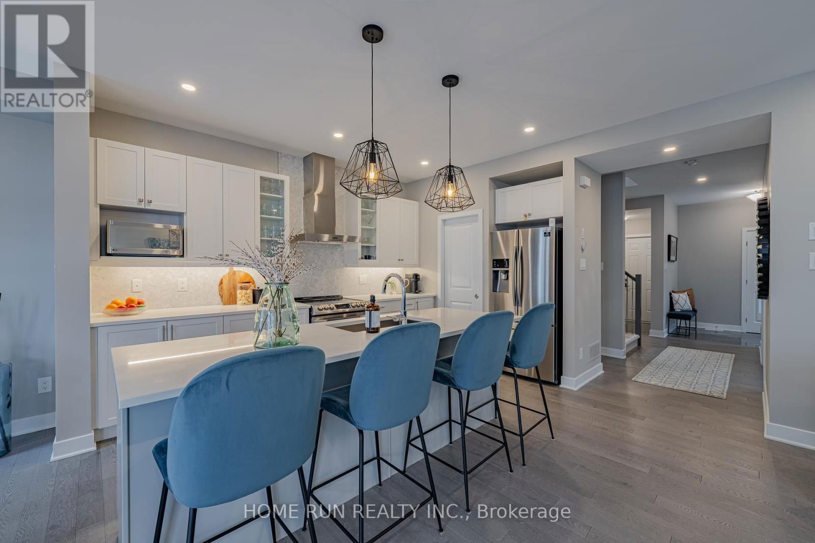 44 THUNDERBOLT STREET Image 15