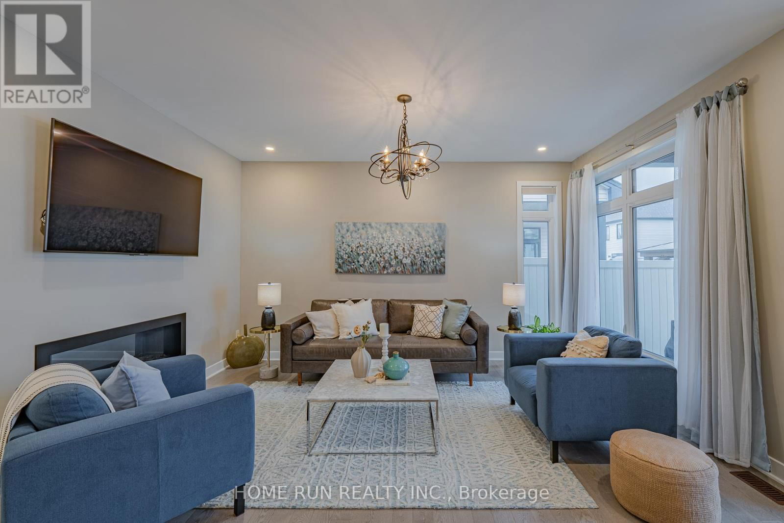 44 THUNDERBOLT STREET Image 17