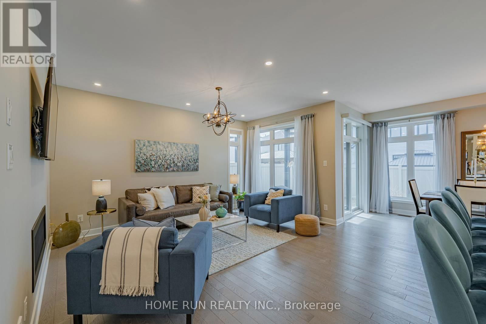 44 THUNDERBOLT STREET Image 18