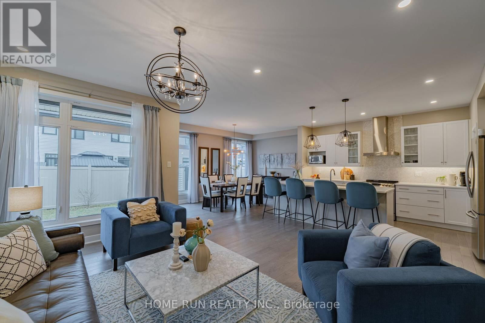 44 THUNDERBOLT STREET Image 22