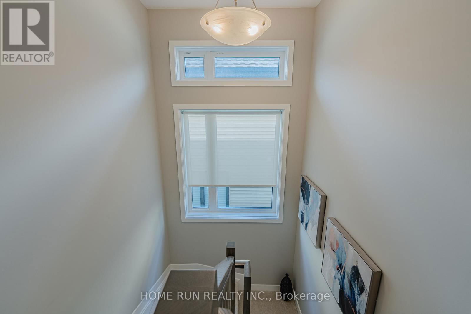 44 THUNDERBOLT STREET Image 27