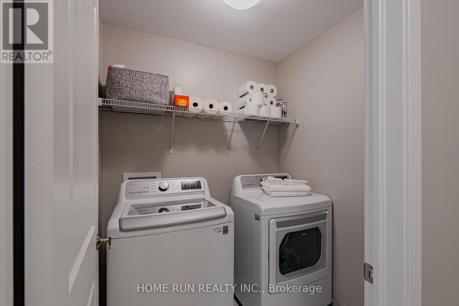 44 THUNDERBOLT STREET Image 41