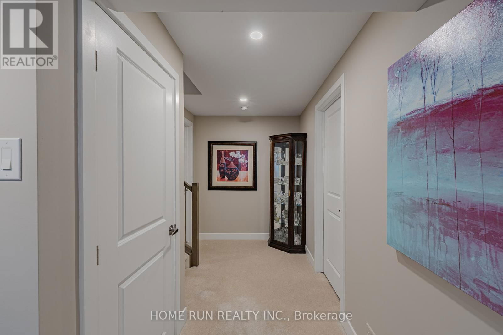 44 THUNDERBOLT STREET Image 42