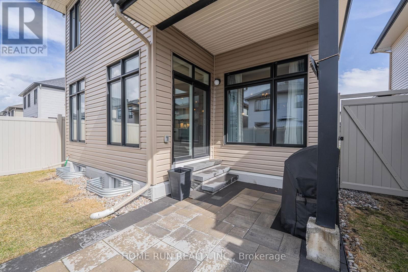 44 THUNDERBOLT STREET Image 47
