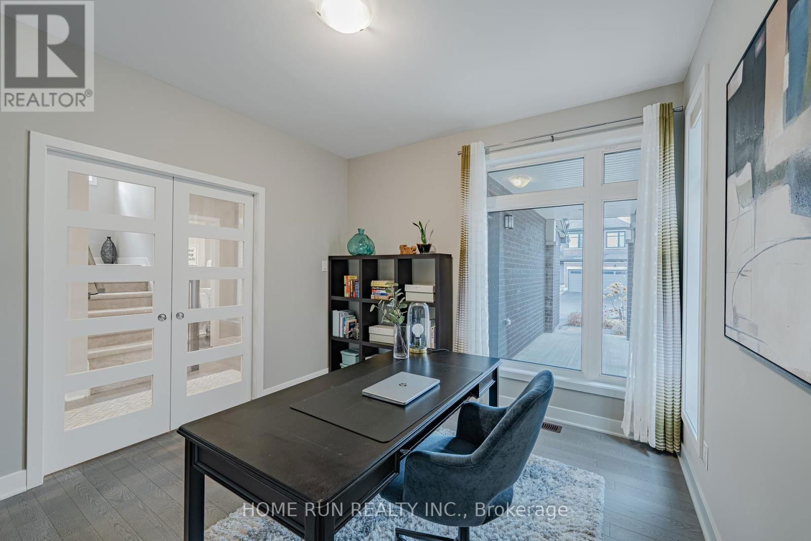 44 THUNDERBOLT STREET Image 9
