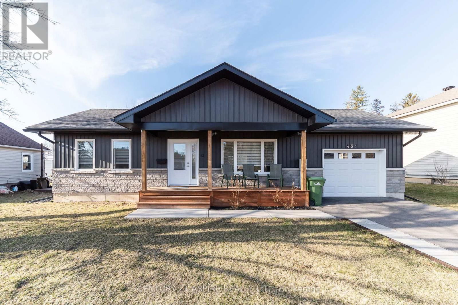 491 HERBERT STREET Image 1