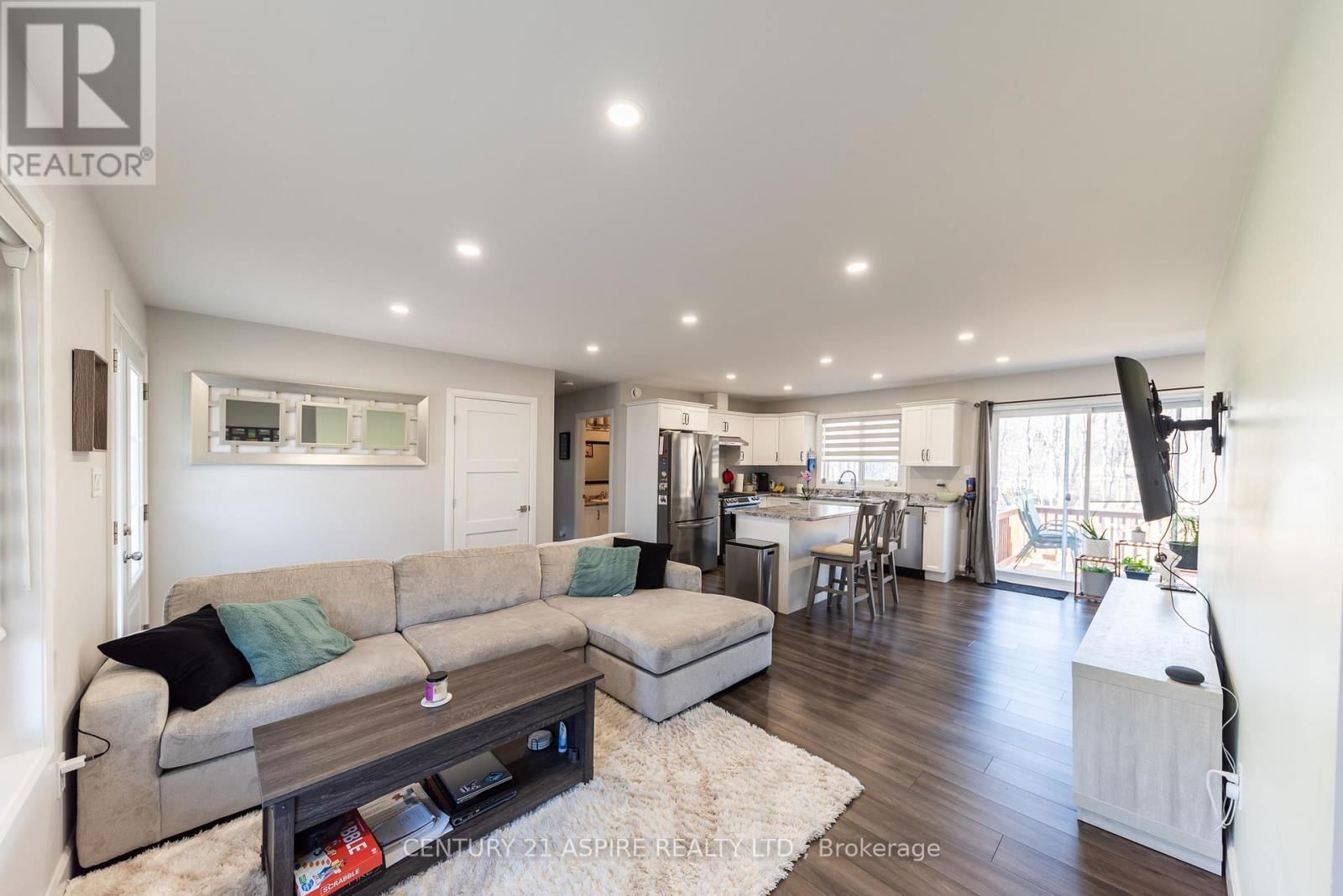 491 HERBERT STREET Image 14
