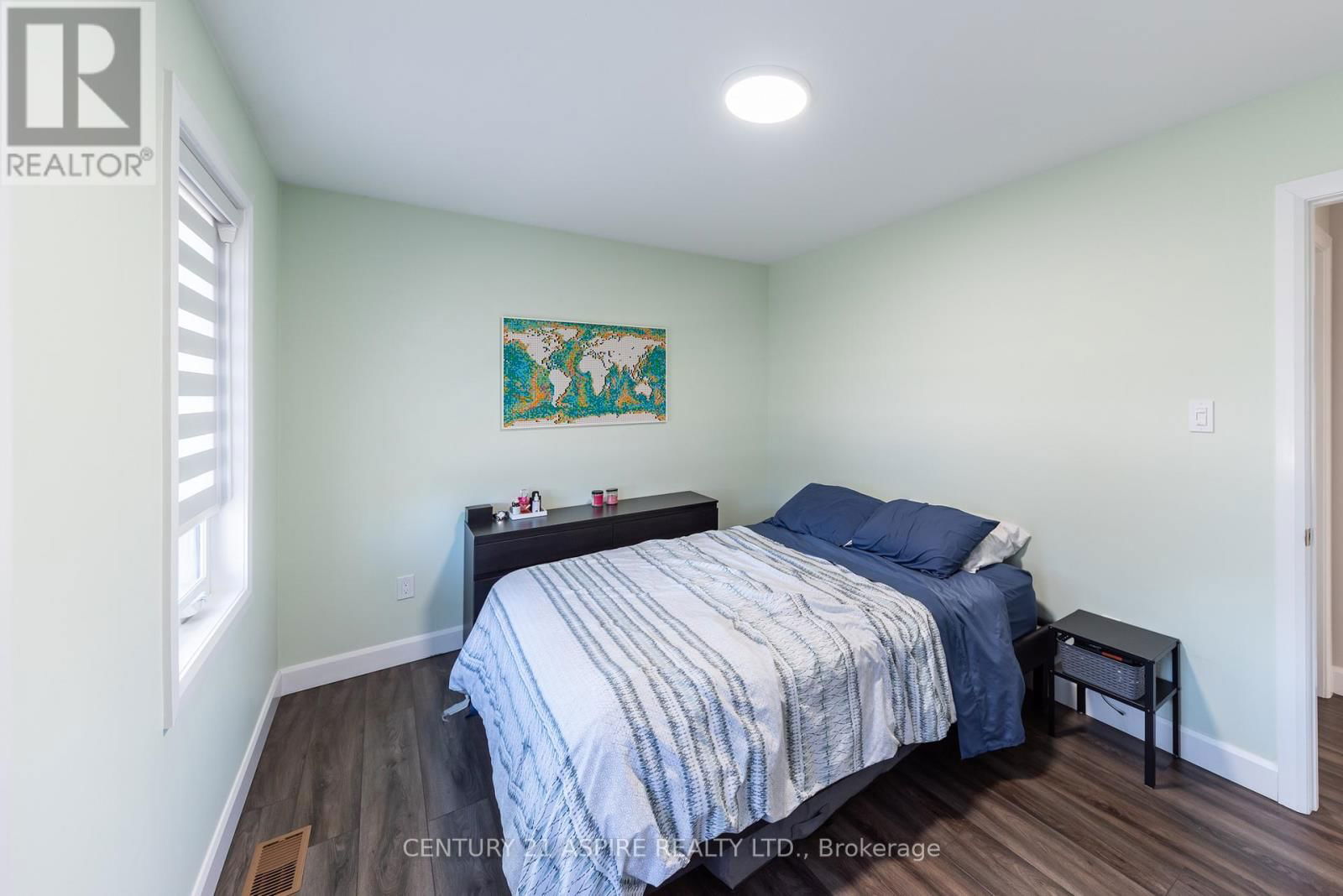 491 HERBERT STREET Image 22