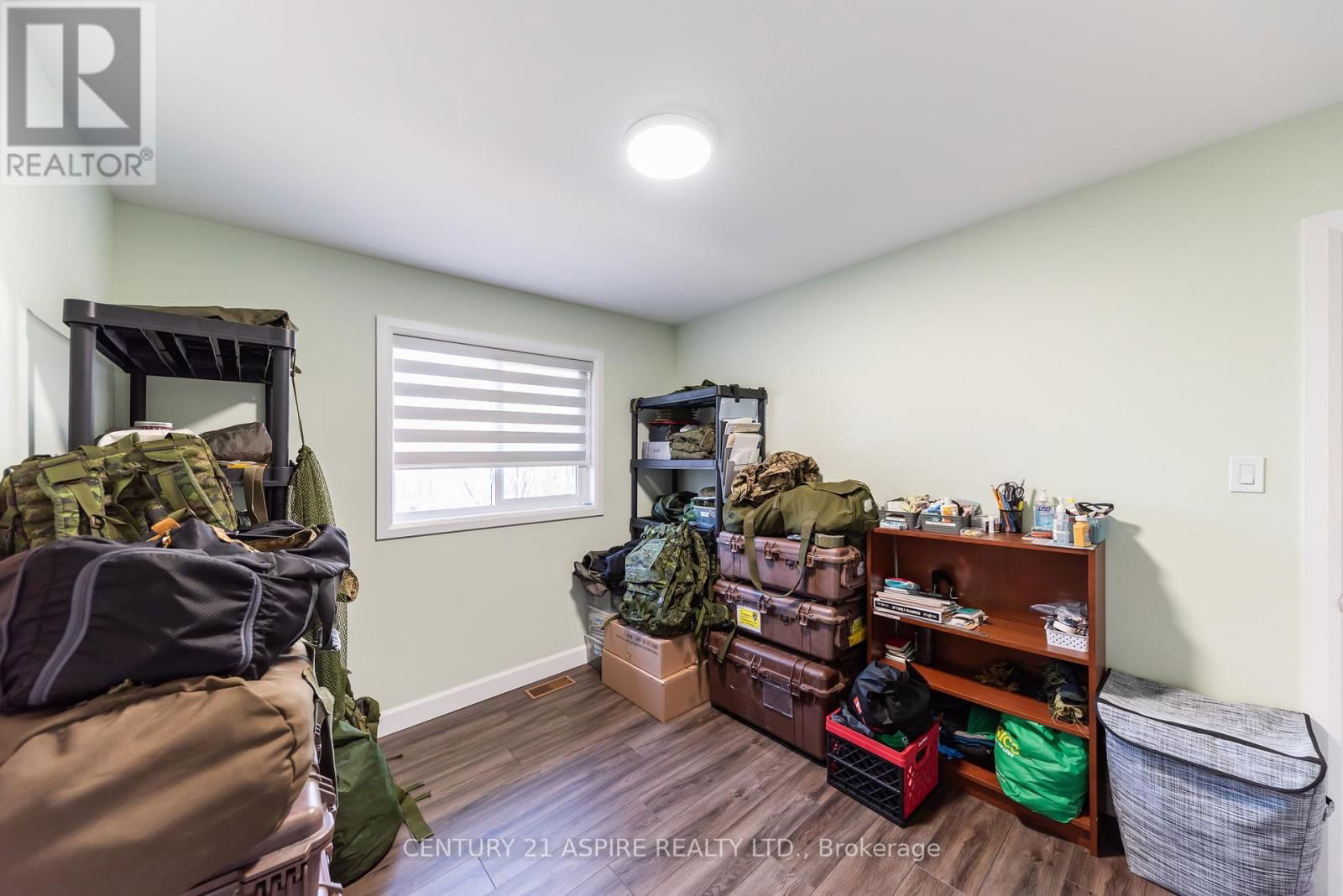 491 HERBERT STREET Image 25