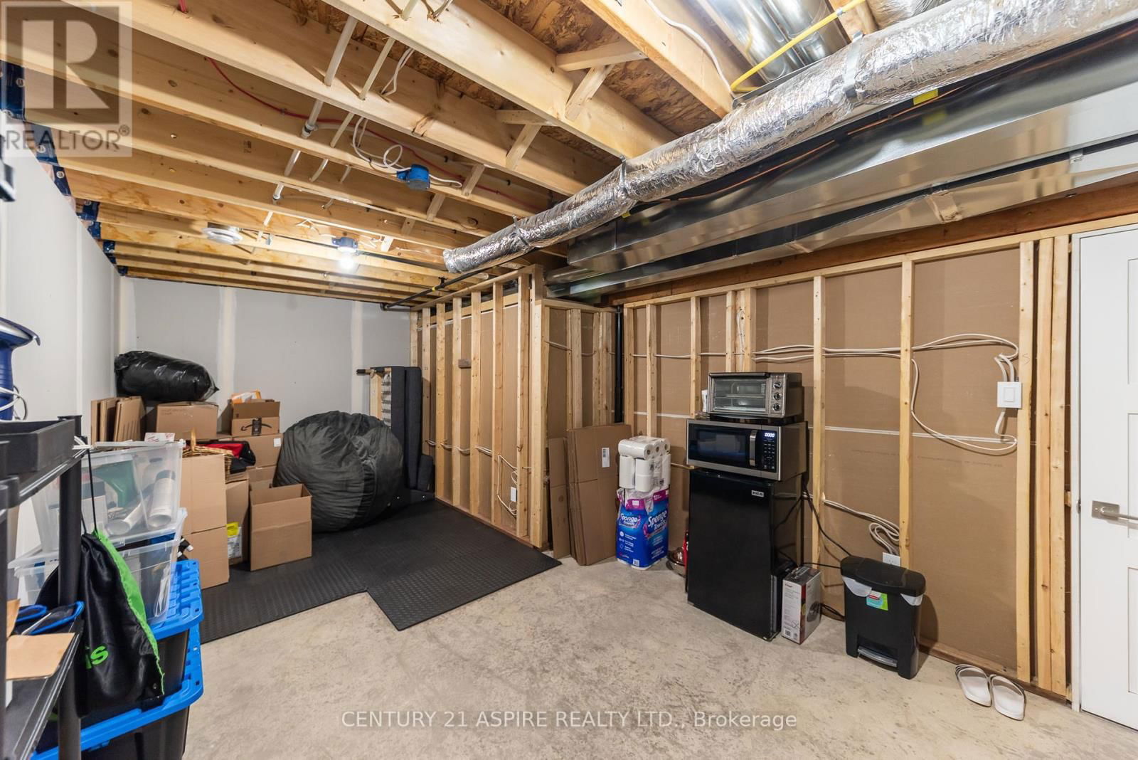 491 HERBERT STREET Image 36