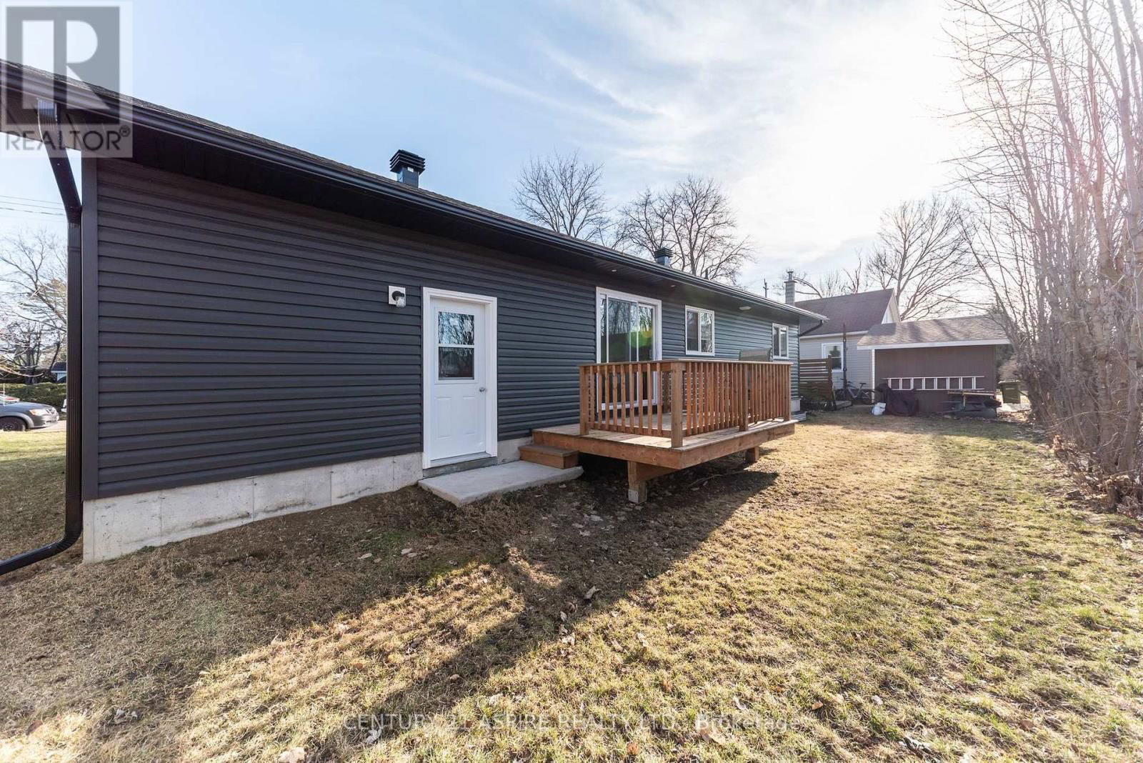 491 HERBERT STREET Image 5